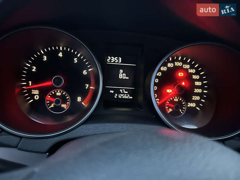 Універсал Volkswagen Golf 2010 в Чернігові