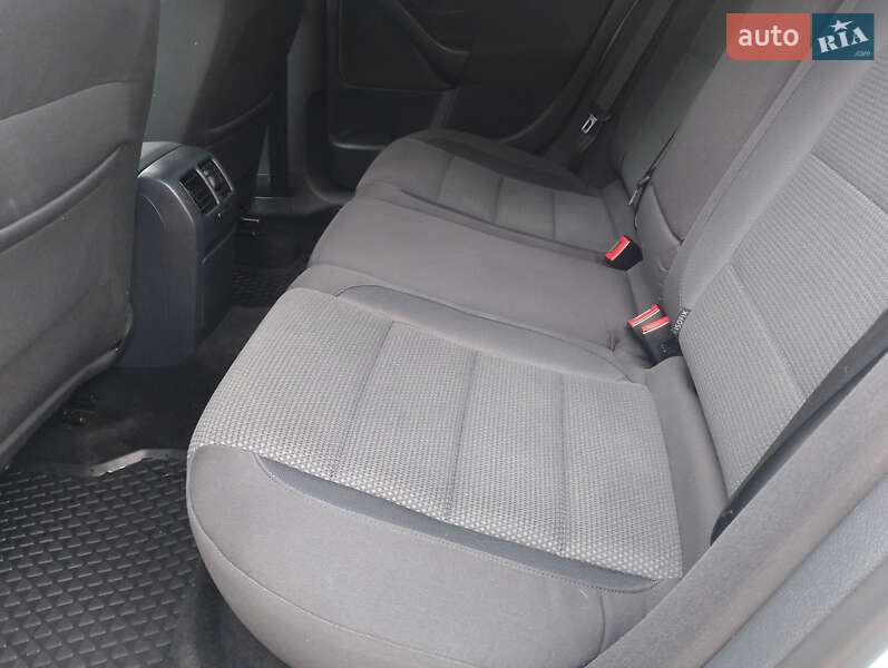 Універсал Volkswagen Golf 2009 в Тернополі