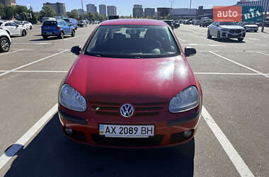 Хэтчбек Volkswagen Golf 2008 в Киеве