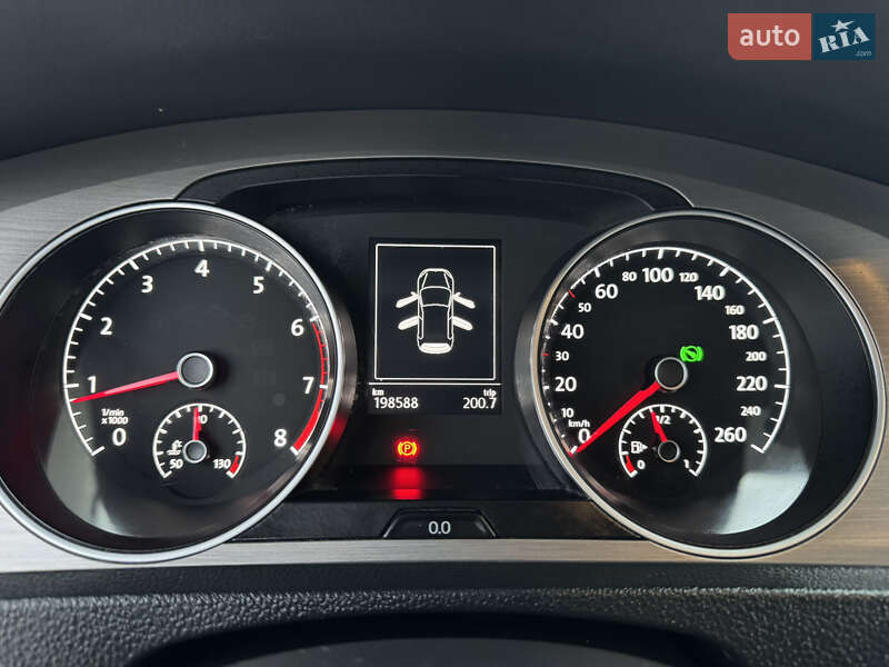 Хэтчбек Volkswagen Golf 2014 в Кролевце