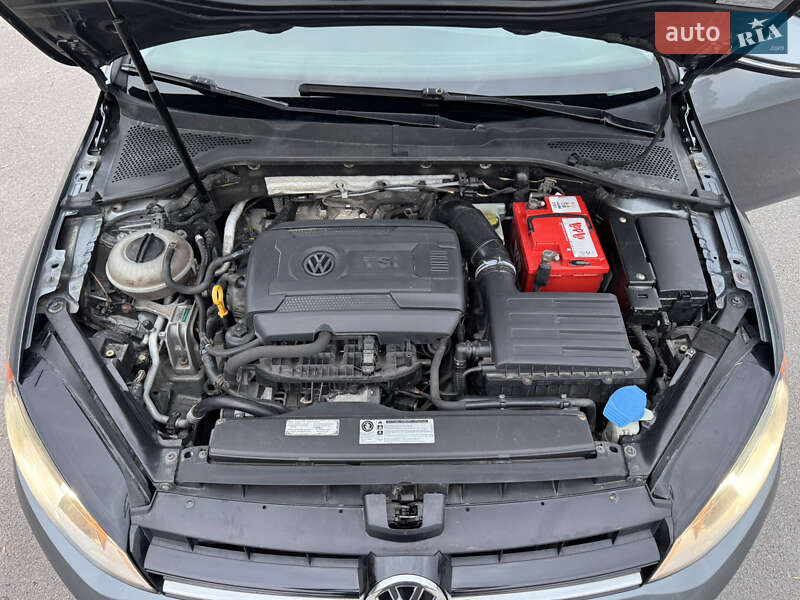 Хэтчбек Volkswagen Golf 2014 в Кролевце