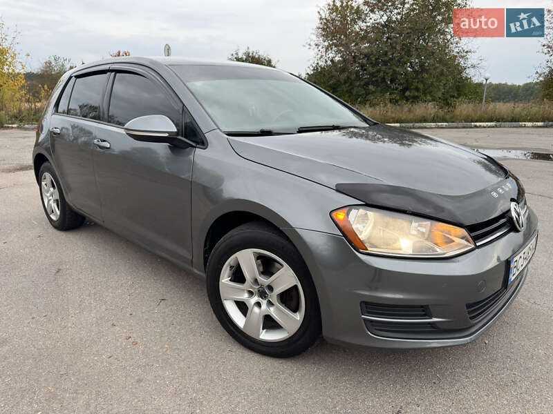 Хэтчбек Volkswagen Golf 2014 в Кролевце