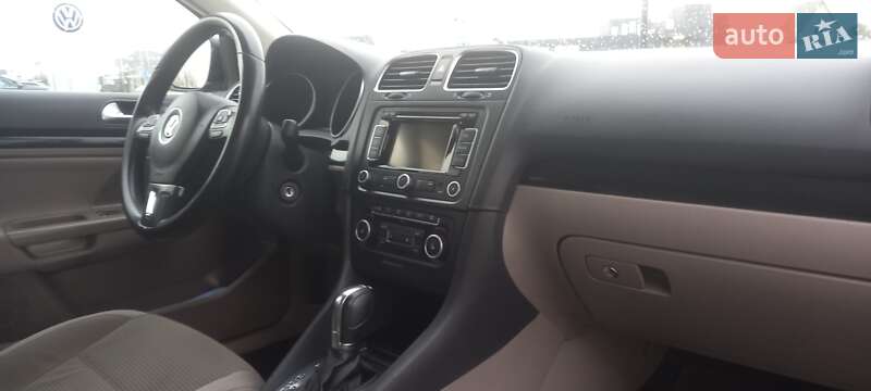 Универсал Volkswagen Golf 2012 в Луцке