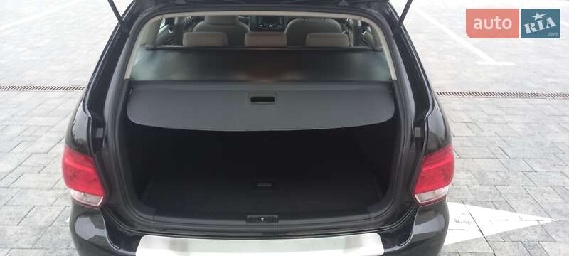 Универсал Volkswagen Golf 2012 в Луцке