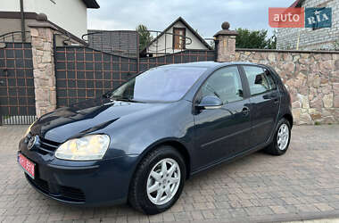 Хэтчбек Volkswagen Golf 2006 в Ровно