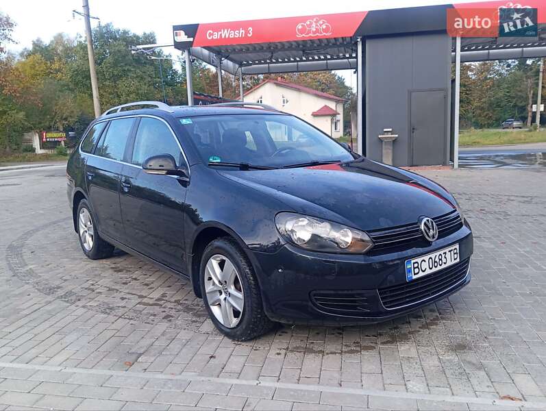 Универсал Volkswagen Golf 2010 в Стрые