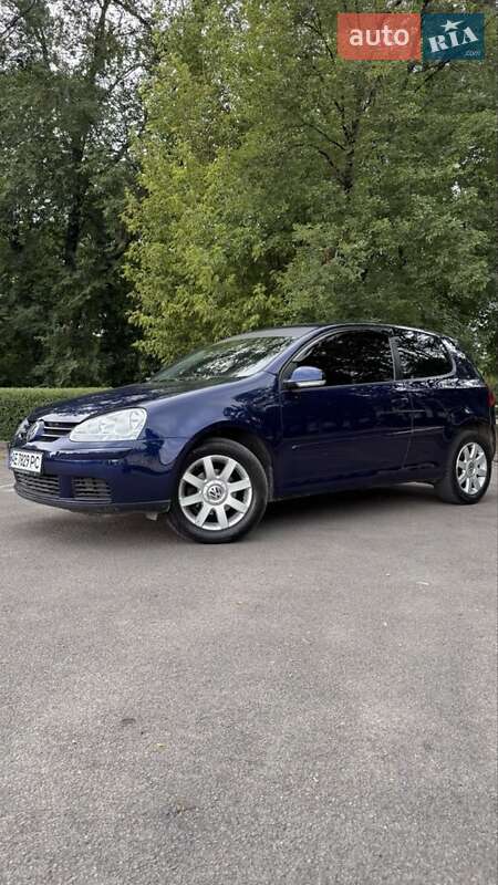 Volkswagen Golf 2004