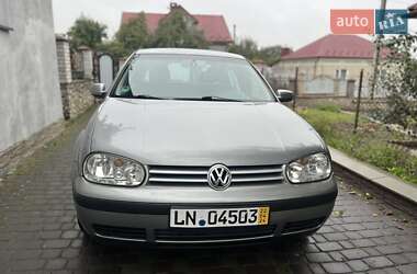Хетчбек Volkswagen Golf 2003 в Тернополі