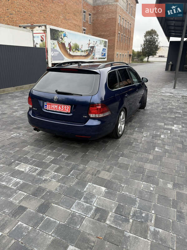 Універсал Volkswagen Golf 2010 в Хмельницькому