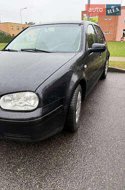 Хэтчбек Volkswagen Golf 2003 в Черновцах