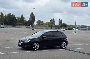 Хэтчбек Volkswagen Golf 2013 в Киеве