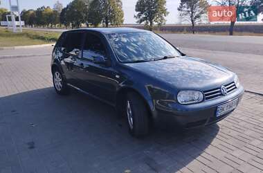 Хэтчбек Volkswagen Golf 2000 в Магдалиновке