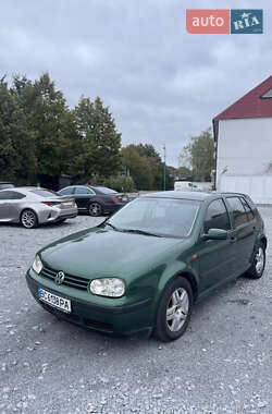 Хэтчбек Volkswagen Golf 1998 в Ровно