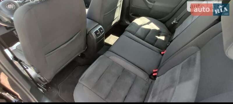 Универсал Volkswagen Golf 2009 в Ровно