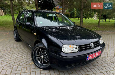 Хетчбек Volkswagen Golf 2003 в Дрогобичі