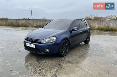 Хэтчбек Volkswagen Golf 2009 в Ужгороде