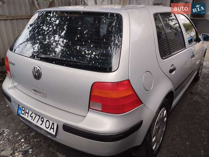 Хэтчбек Volkswagen Golf 1998 в Измаиле