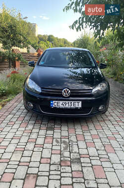 Хэтчбек Volkswagen Golf 2009 в Черновцах