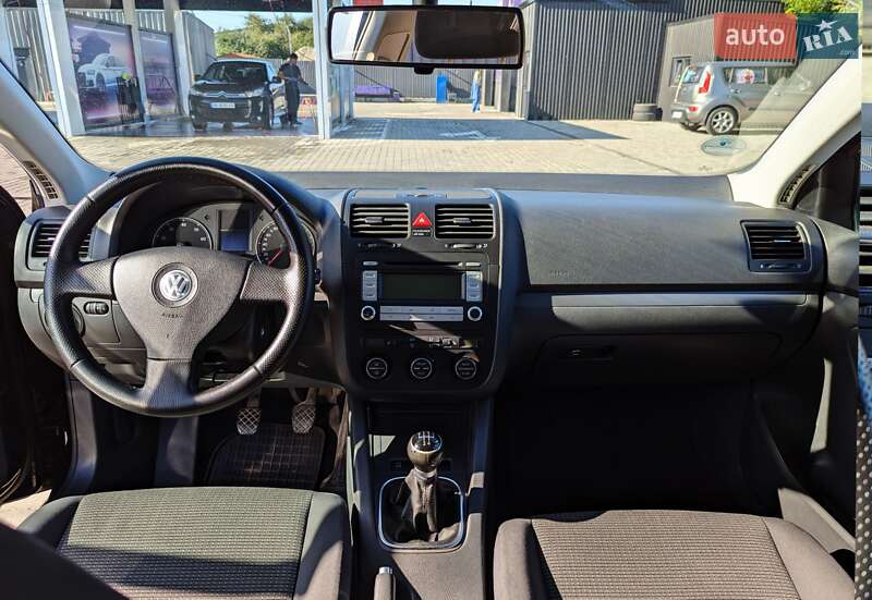 Универсал Volkswagen Golf 2007 в Ровно
