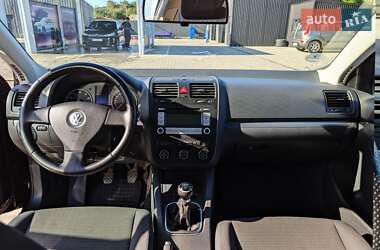 Універсал Volkswagen Golf 2007 в  фото 16 Універсал Volkswagen Golf 2007 в