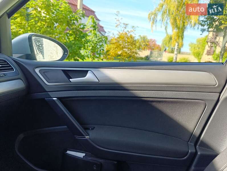 Універсал Volkswagen Golf 2015 в Летичіві