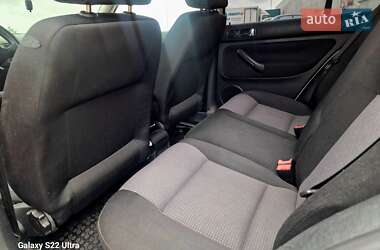 Хэтчбек Volkswagen Golf 2001 в  фото 18 Хэтчбек Volkswagen Golf 2001 в