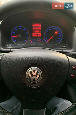 Хетчбек Volkswagen Golf 2008 в Дніпрі