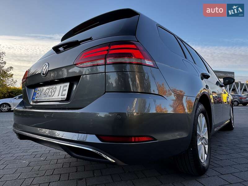 Універсал Volkswagen Golf 2019 в Хмельницькому
