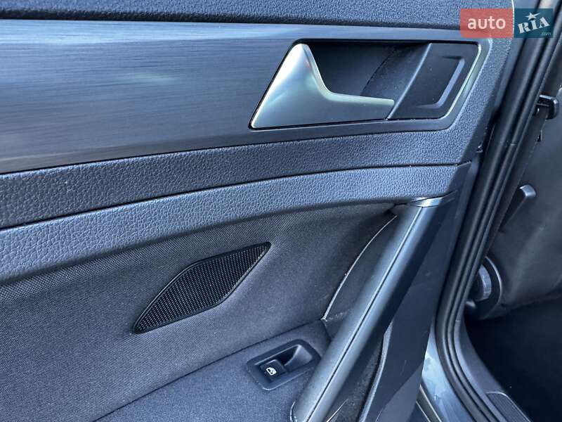 Універсал Volkswagen Golf 2019 в Хмельницькому