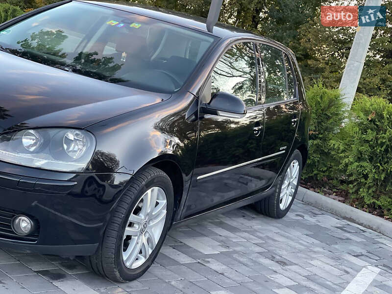 Хэтчбек Volkswagen Golf 2008 в Виннице