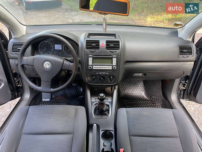 Хэтчбек Volkswagen Golf 2008 в Виннице