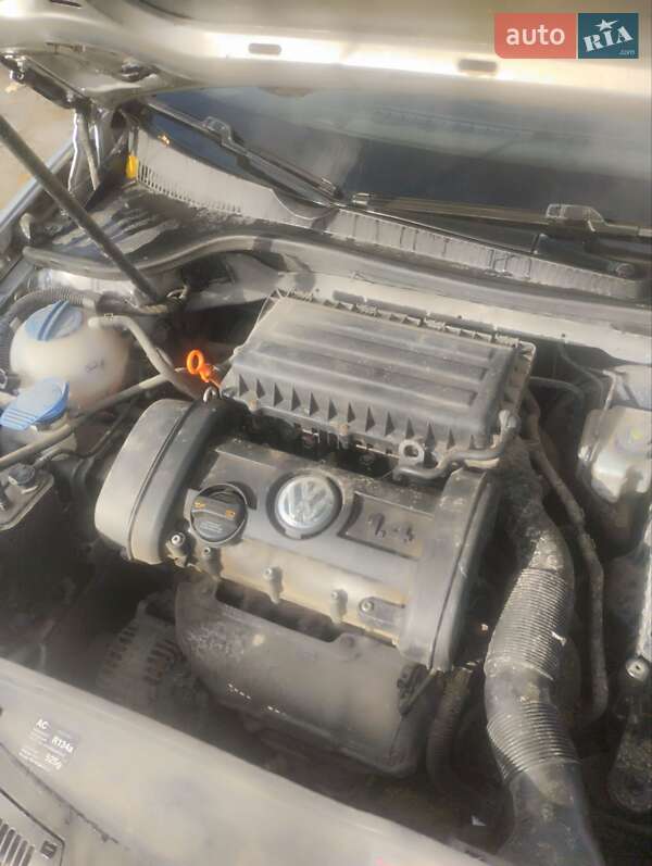 Хетчбек Volkswagen Golf 2007 в Гощі