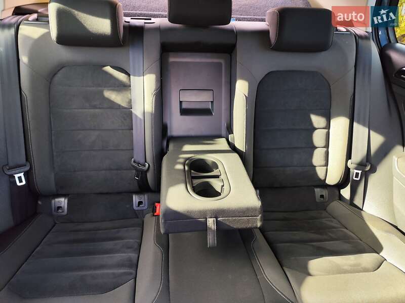 Хэтчбек Volkswagen Golf 2013 в Киеве