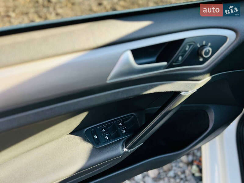 Универсал Volkswagen Golf 2016 в Полтаве