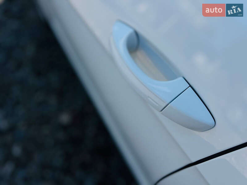 Универсал Volkswagen Golf 2016 в Полтаве