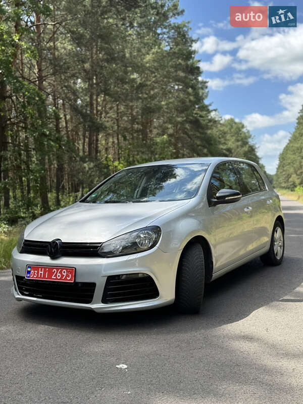 Хетчбек Volkswagen Golf 2009 в Луцьку