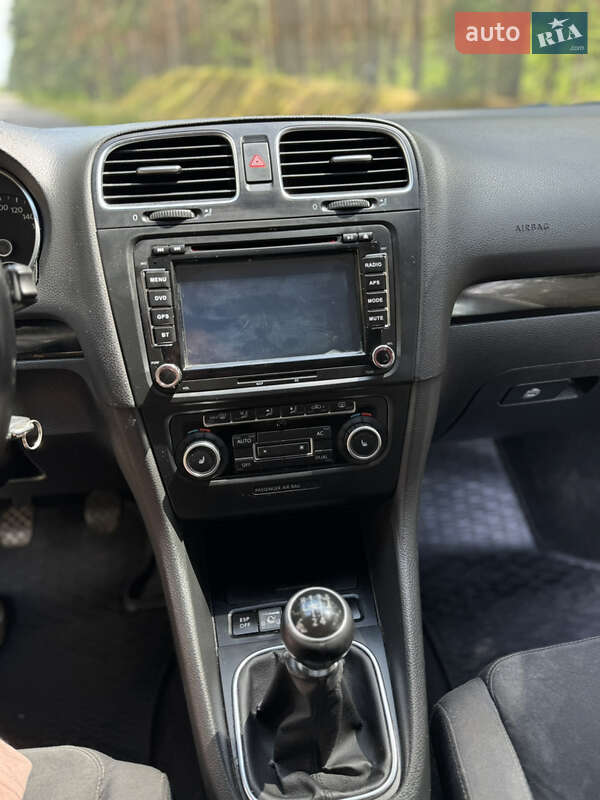 Хетчбек Volkswagen Golf 2009 в Луцьку