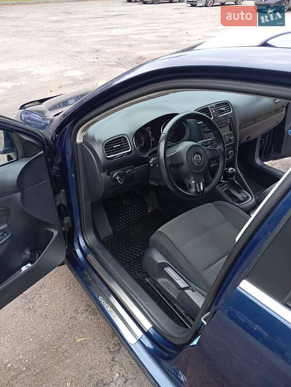 Универсал Volkswagen Golf 2010 в Черкассах