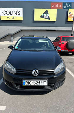 Универсал Volkswagen Golf 2013 в Киеве