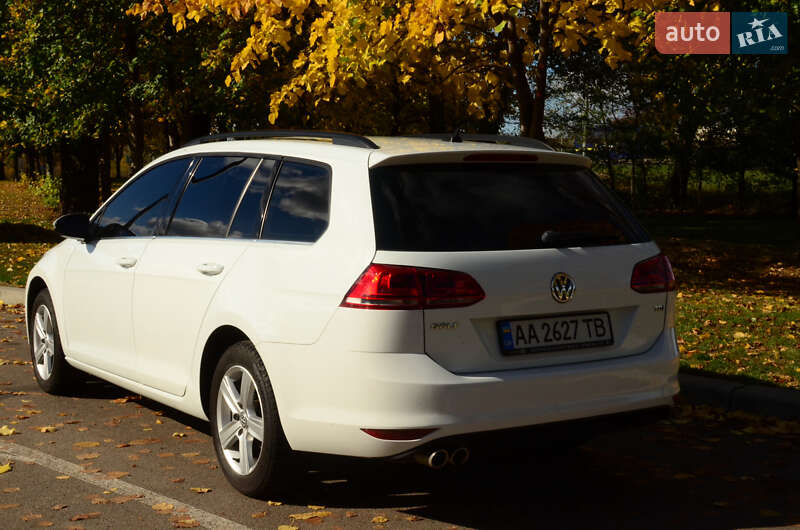 Універсал Volkswagen Golf 2015 в Києві