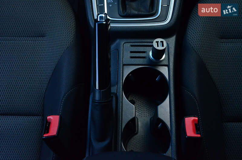 Універсал Volkswagen Golf 2015 в Києві