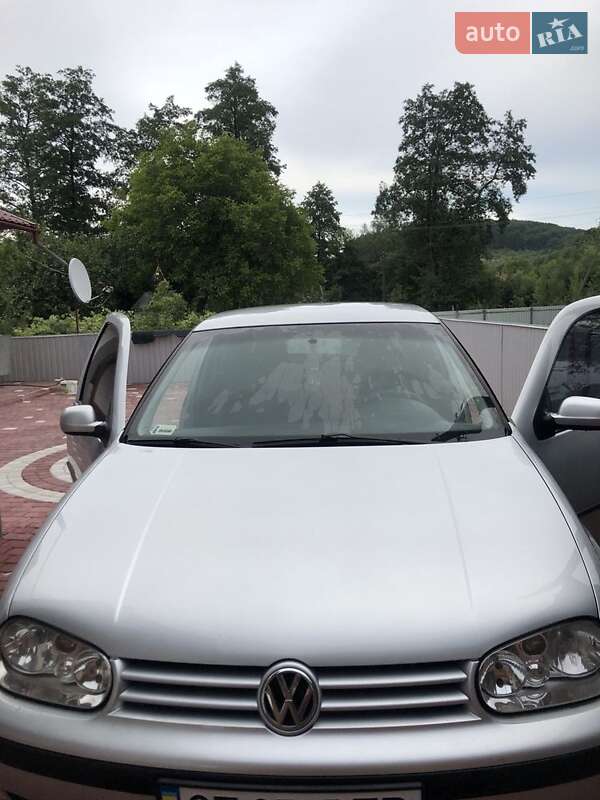 Volkswagen Golf 2001