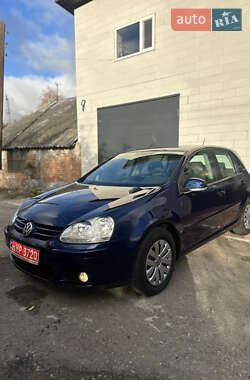 Хэтчбек Volkswagen Golf 2006 в  фото 3 Хэтчбек Volkswagen Golf 2006 в