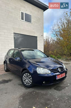 Хэтчбек Volkswagen Golf 2006 в  фото 42 Хэтчбек Volkswagen Golf 2006 в
