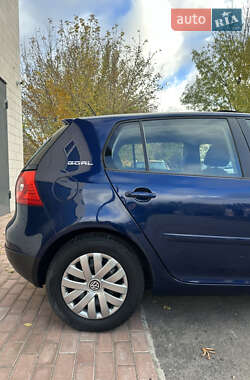 Хэтчбек Volkswagen Golf 2006 в  фото 47 Хэтчбек Volkswagen Golf 2006 в