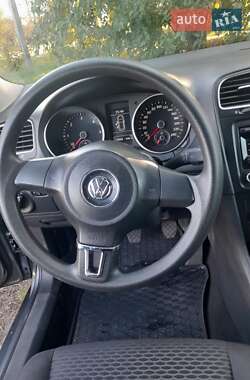 Універсал Volkswagen Golf 2011 в 