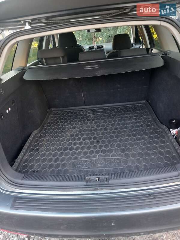 Универсал Volkswagen Golf 2011 в Черкассах