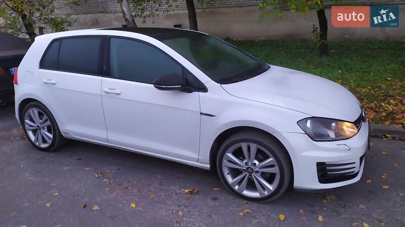 Хетчбек Volkswagen Golf 2014 в Ковелі