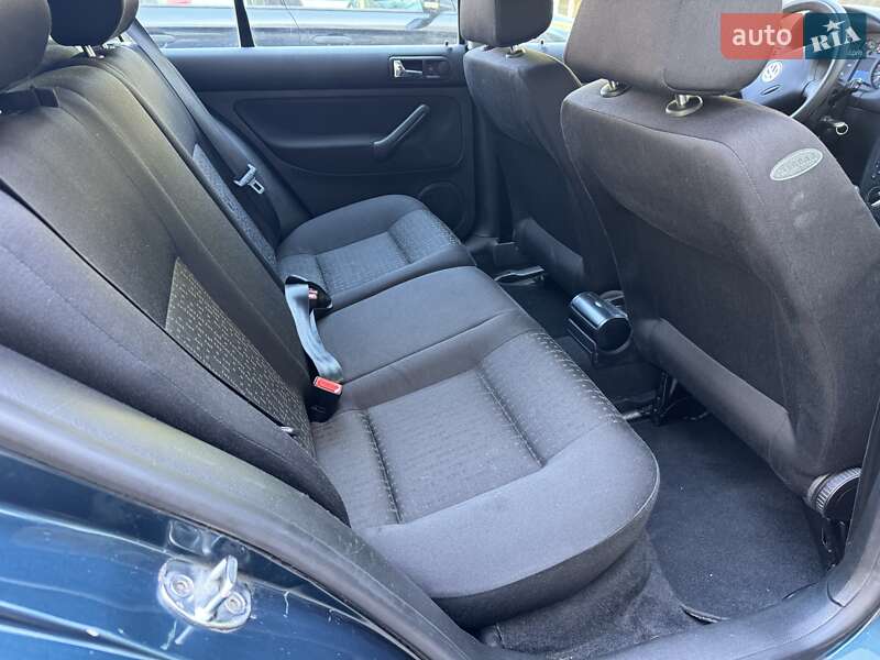 Хэтчбек Volkswagen Golf 2002 в Кременчуге фото 13 Хэтчбек Volkswagen Golf 2002 в Кременчуге