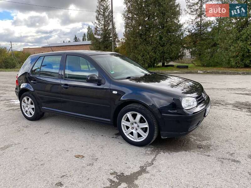 Хетчбек Volkswagen Golf 2002 в Бучачі